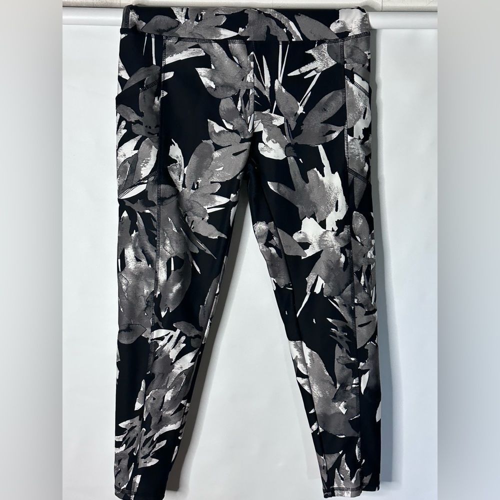 Balance COLLECTION workout dry fit leggings